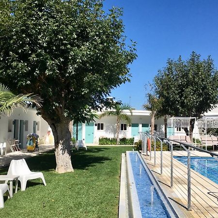 Hostal Las Cumbres Conil De La Frontera Exterior foto