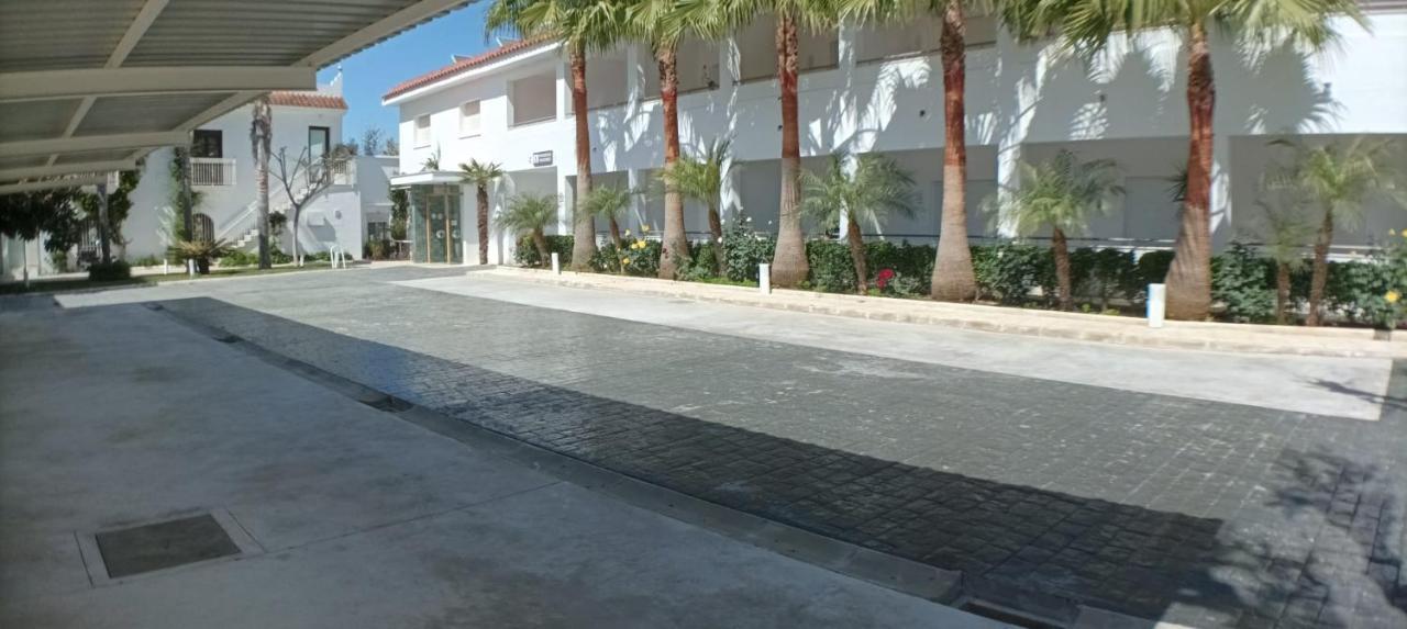 Hostal Las Cumbres Conil De La Frontera Exterior foto