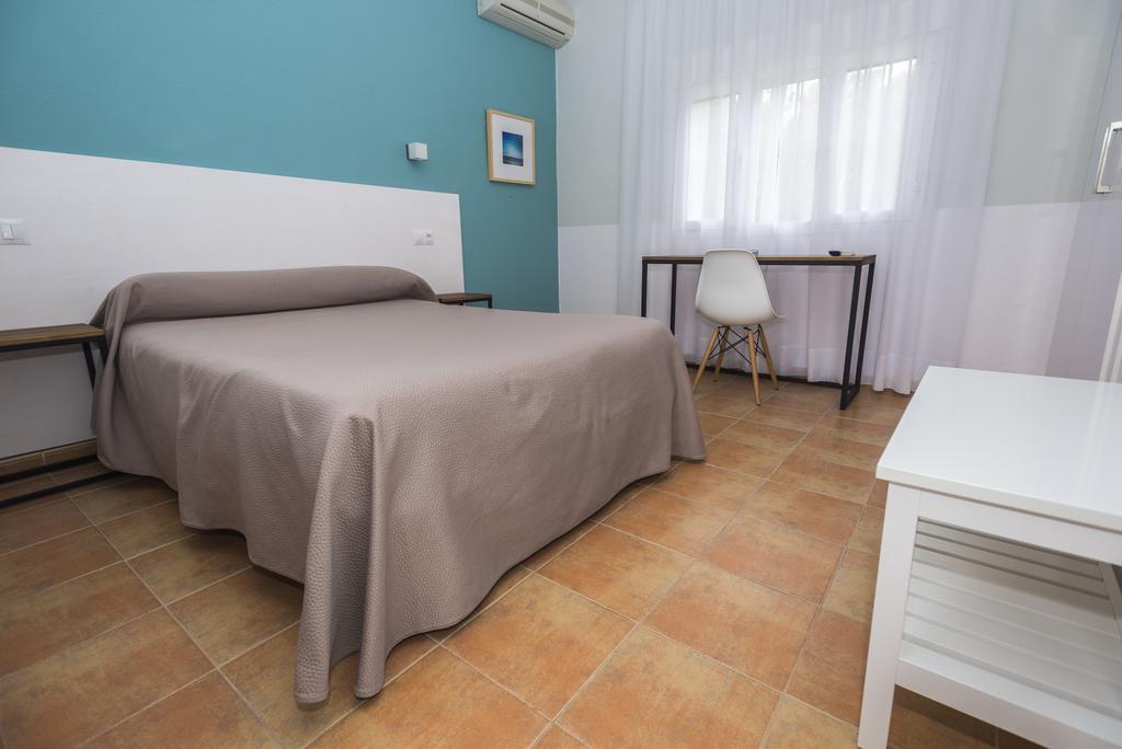 Hostal Las Cumbres Conil De La Frontera Exterior foto