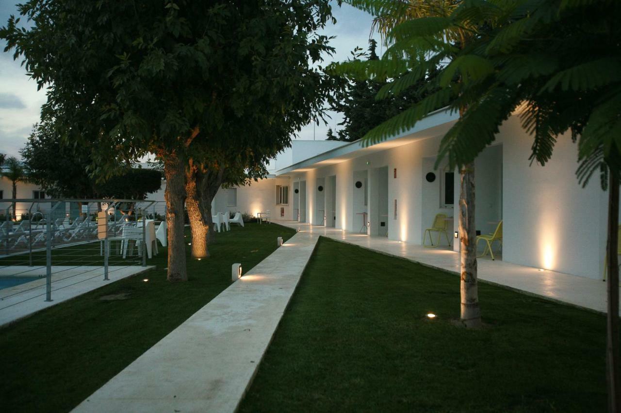 Hostal Las Cumbres Conil De La Frontera Exterior foto