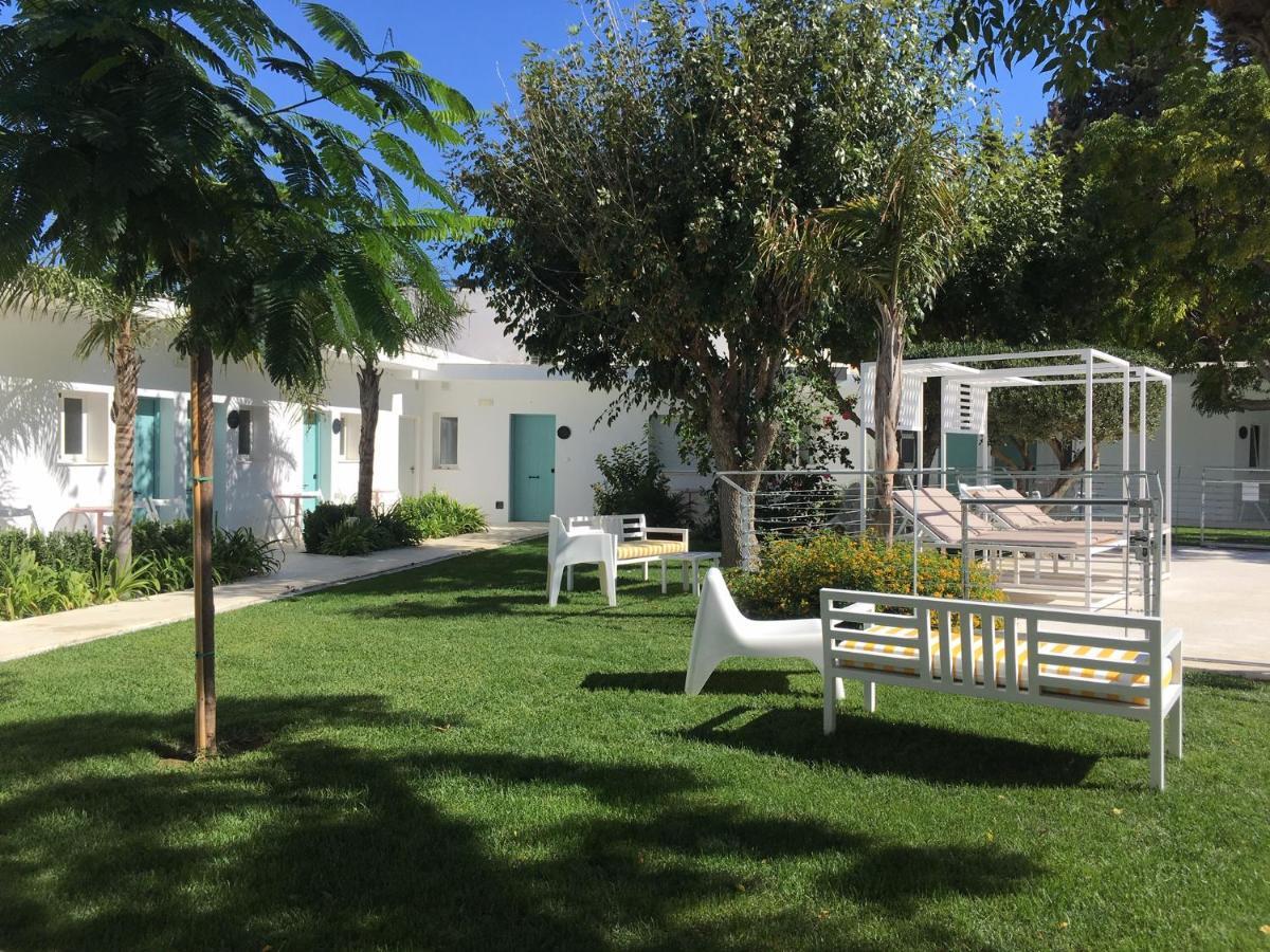 Hostal Las Cumbres Conil De La Frontera Exterior foto