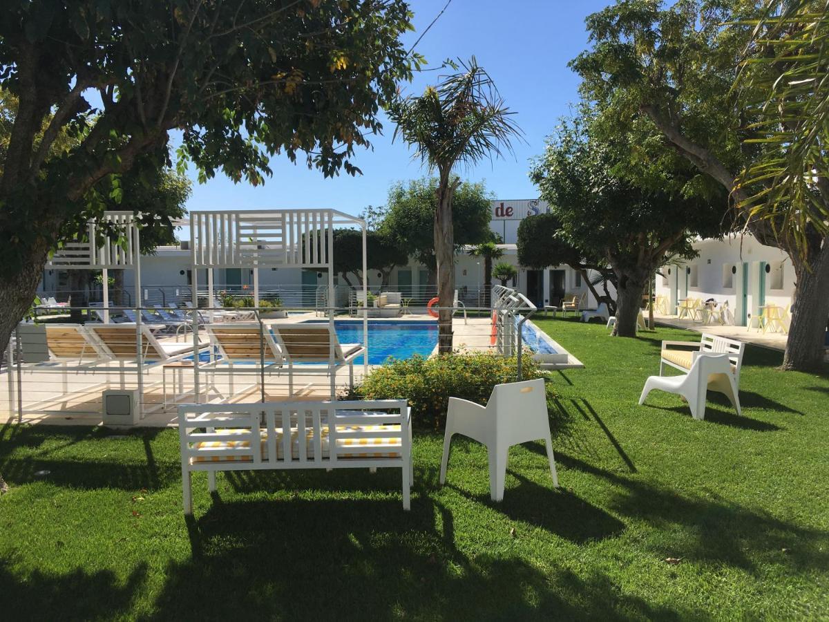Hostal Las Cumbres Conil De La Frontera Exterior foto
